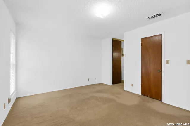 8254 ZODIAC DR Universal City, TX 78148