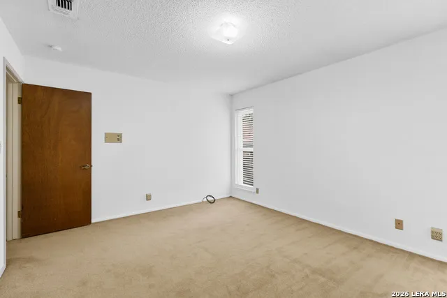 8254 ZODIAC DR Universal City, TX 78148