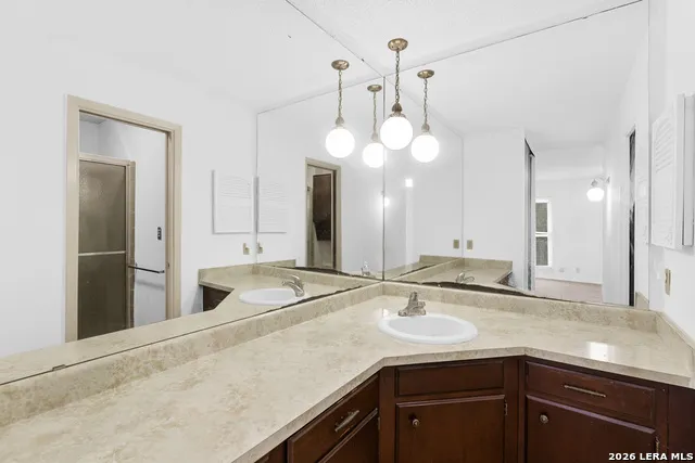 8254 ZODIAC DR Universal City, TX 78148
