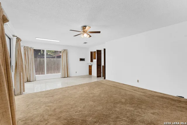 8254 ZODIAC DR Universal City, TX 78148