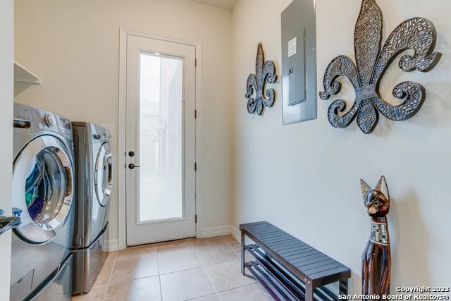 531 LILLY BLF Castroville, TX 78009