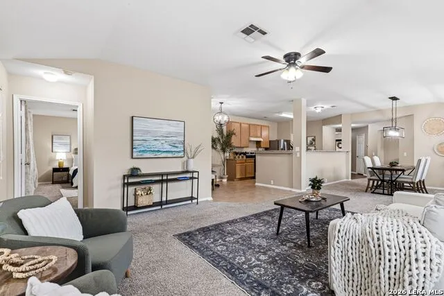 6108 Black Butte Schertz, TX 78108
