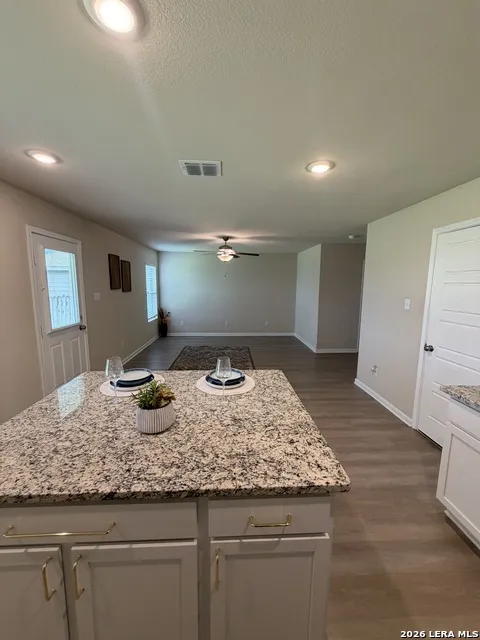 810 Retama San Antonio, TX 78219