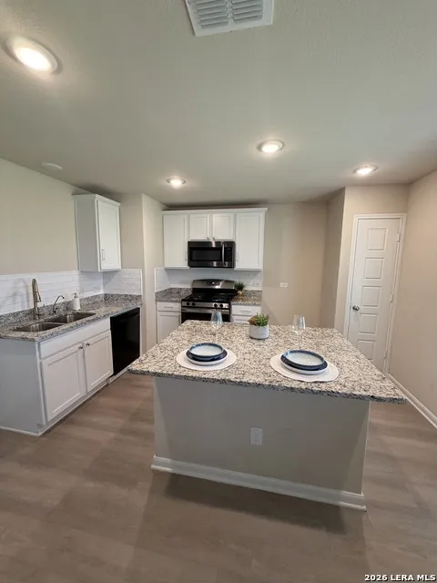 810 Retama San Antonio, TX 78219