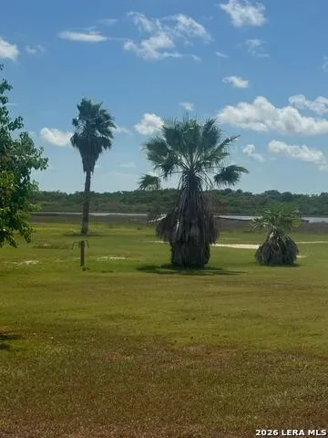 1668 Ocean Dr Port Lavaca, TX 77979