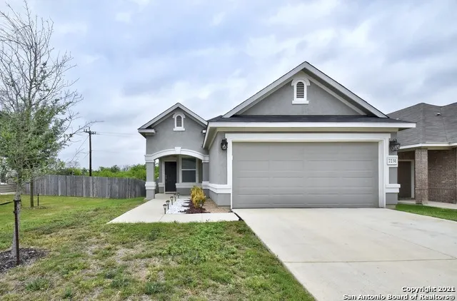 7231 Dulce Meadow San Antonio, TX 78252
