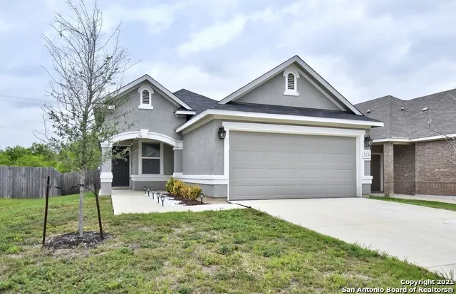 7231 Dulce Meadow San Antonio, TX 78252