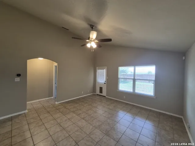 10213 Metz Valley Schertz, TX 78154