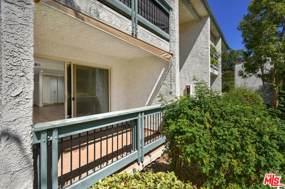 4706 Park Granada #185 Calabasas, CA 91302