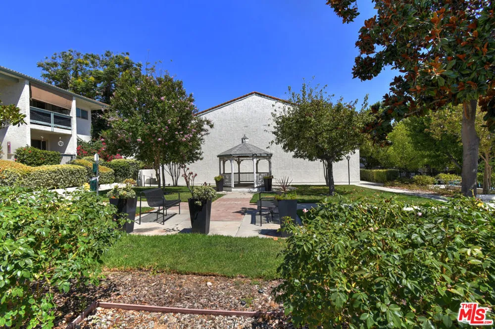 4706 Park Granada #185 Calabasas, CA 91302
