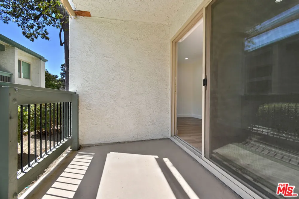 4706 Park Granada #185 Calabasas, CA 91302