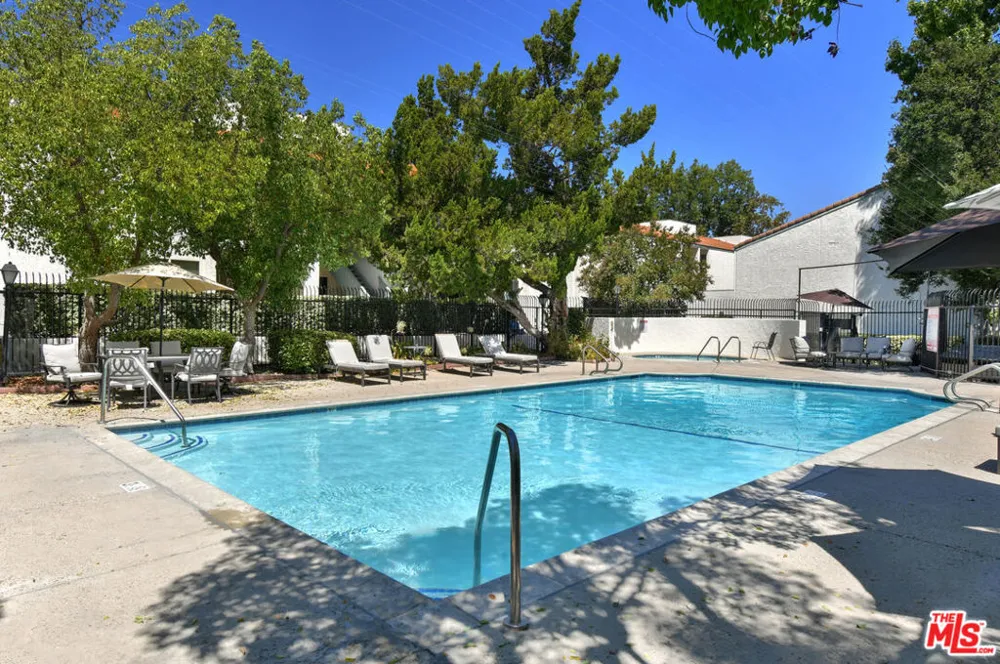 4706 Park Granada #185 Calabasas, CA 91302