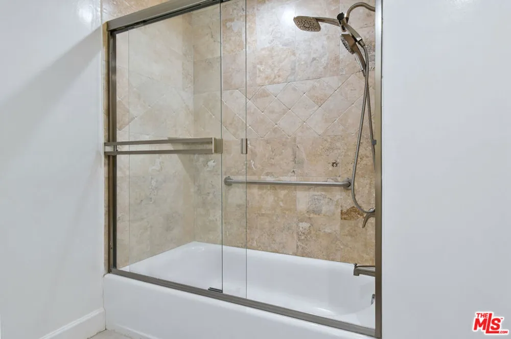 4706 Park Granada #185 Calabasas, CA 91302