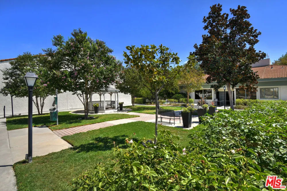 4706 Park Granada #185 Calabasas, CA 91302