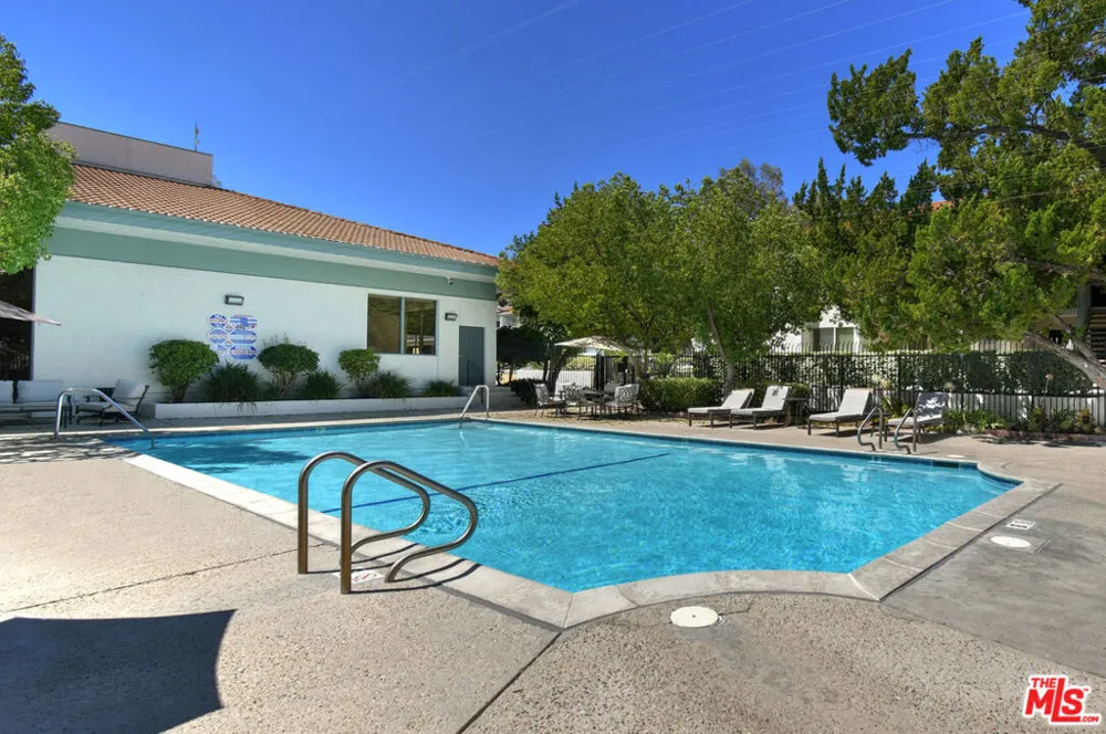 4706 Park Granada #185 Calabasas, CA 91302