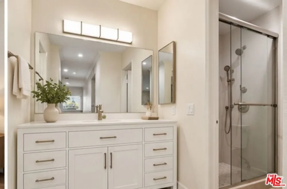 4706 Park Granada #185 Calabasas, CA 91302