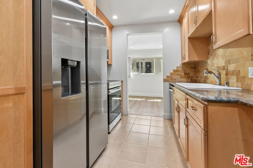 4706 Park Granada #185 Calabasas, CA 91302