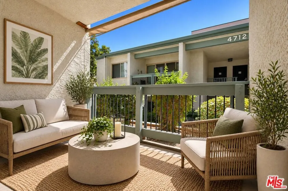 4706 Park Granada #185 Calabasas, CA 91302