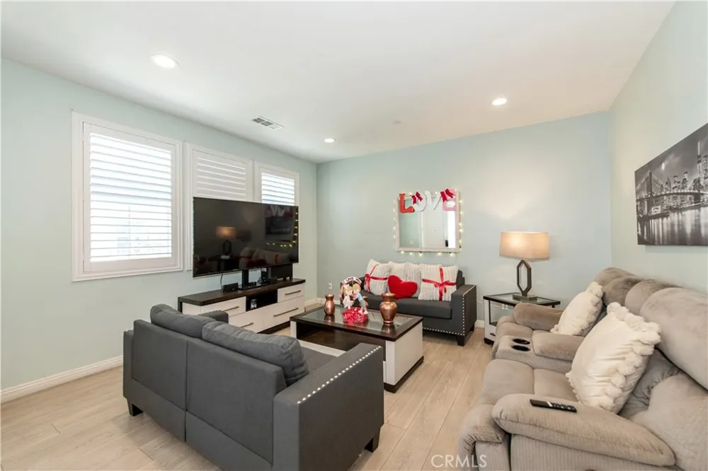 3245 E Midsummer Privado ##2 Ontario, CA 91762