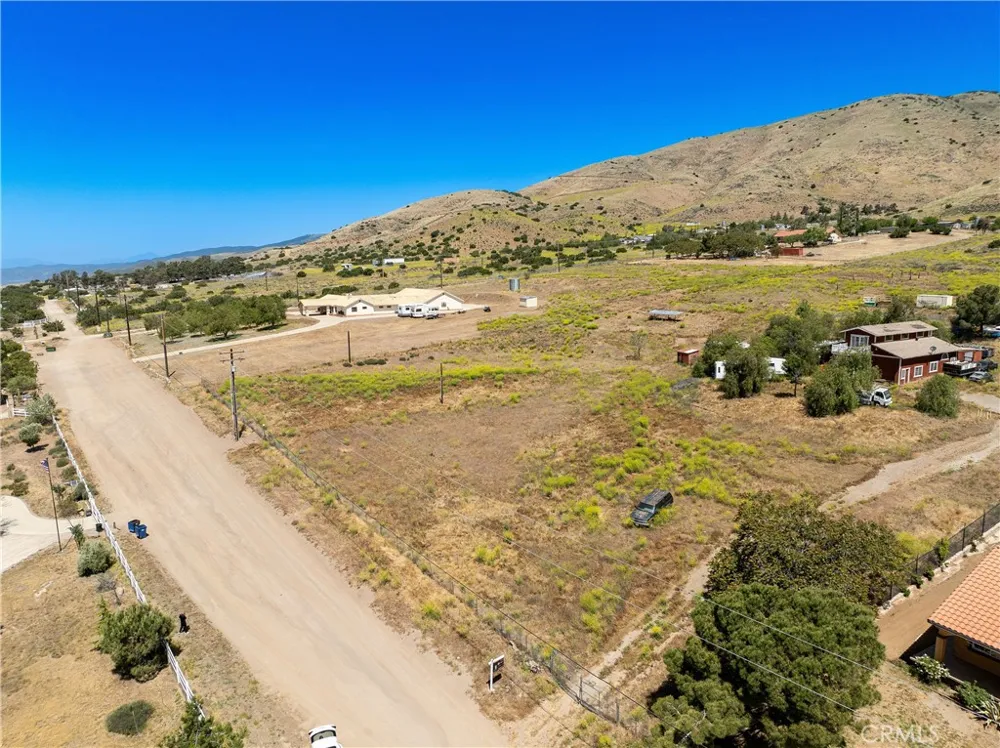 6201 Shannon Valley Road Acton, CA 93510