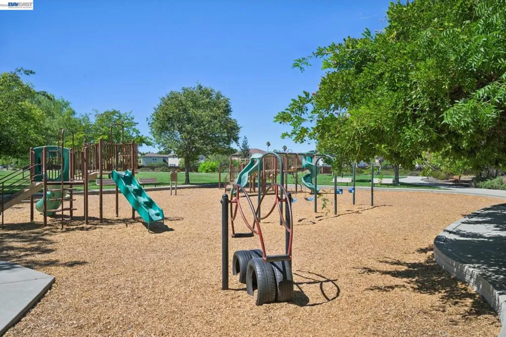 1665 Honeysuckle Rd Livermore, CA 94551