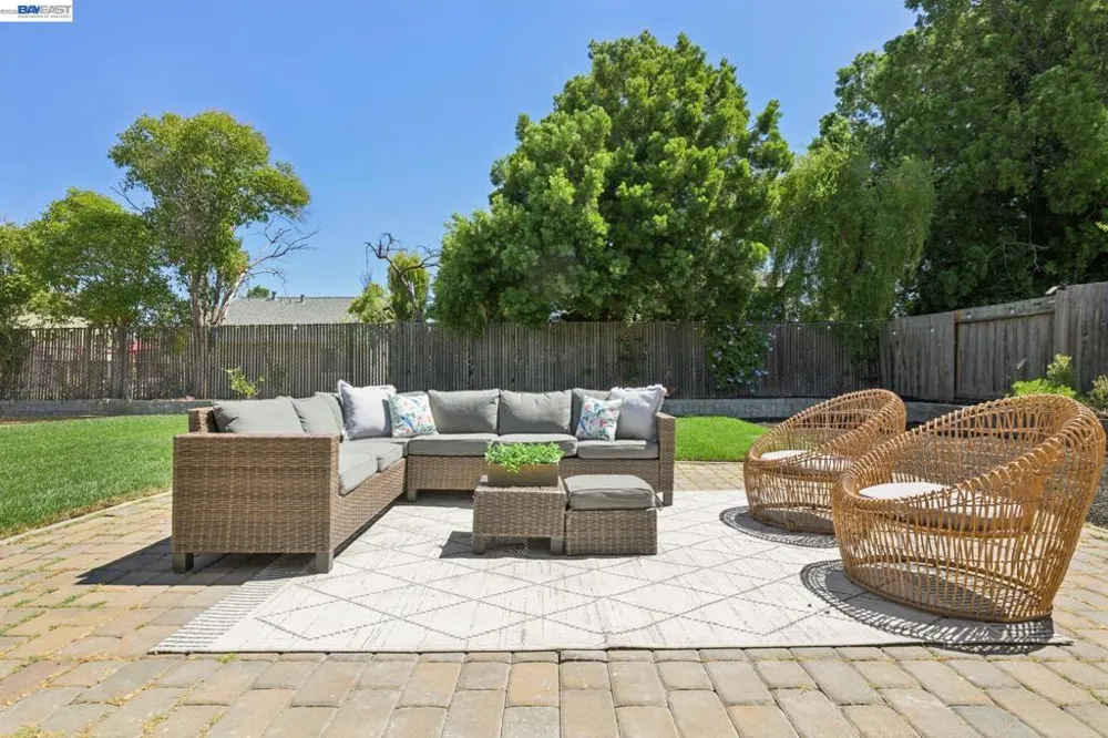 1665 Honeysuckle Rd Livermore, CA 94551