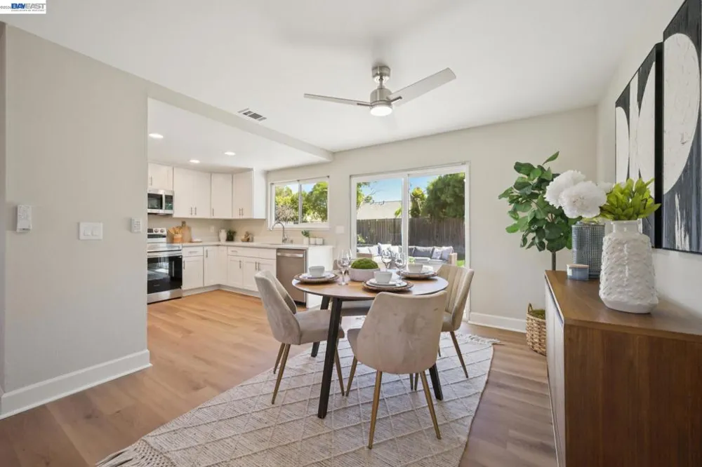1665 Honeysuckle Rd Livermore, CA 94551