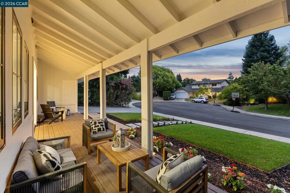 1760 Saint Helena Dr Danville, CA 94526
