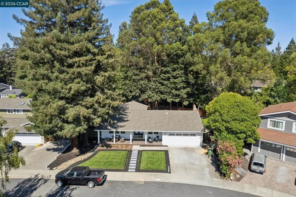 1760 Saint Helena Dr Danville, CA 94526
