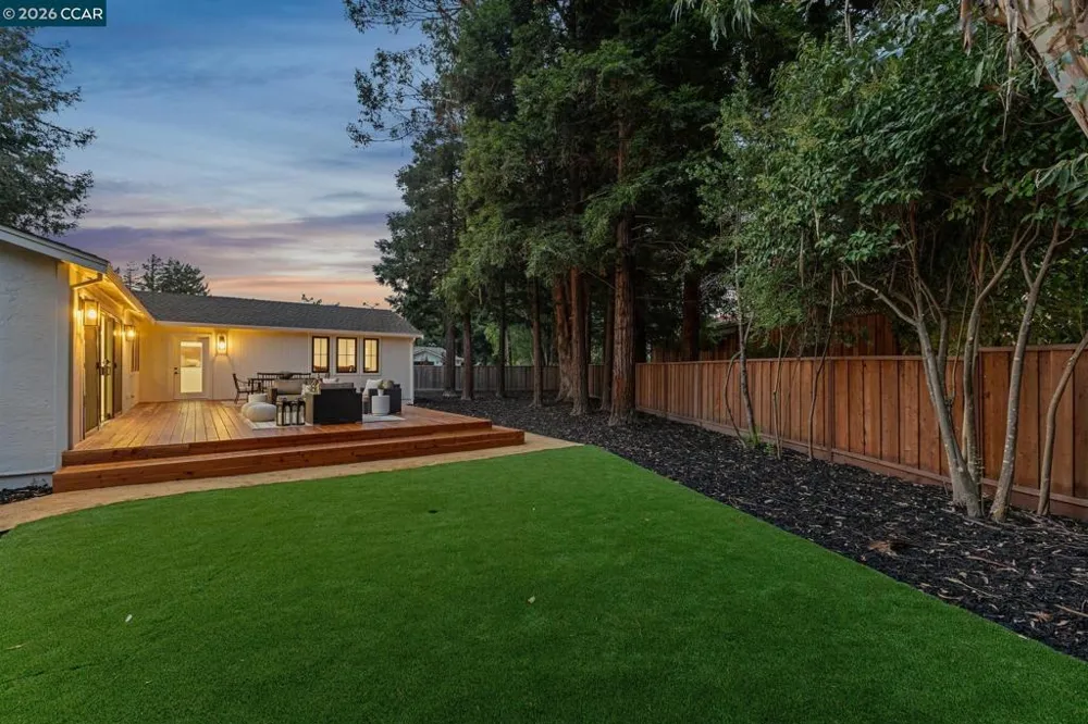 1760 Saint Helena Dr Danville, CA 94526