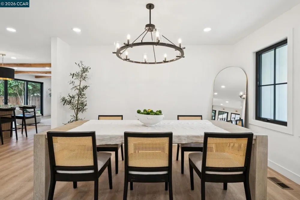 1760 Saint Helena Dr Danville, CA 94526