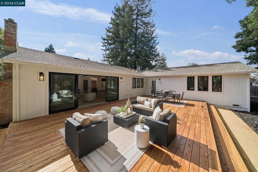 1760 Saint Helena Dr Danville, CA 94526