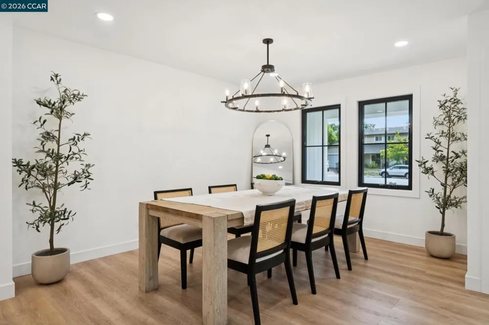 1760 Saint Helena Dr Danville, CA 94526