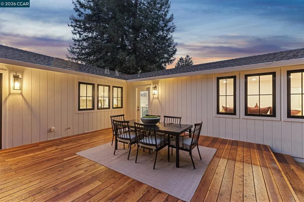 1760 Saint Helena Dr Danville, CA 94526