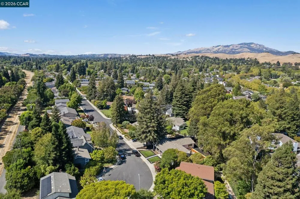 1760 Saint Helena Dr Danville, CA 94526