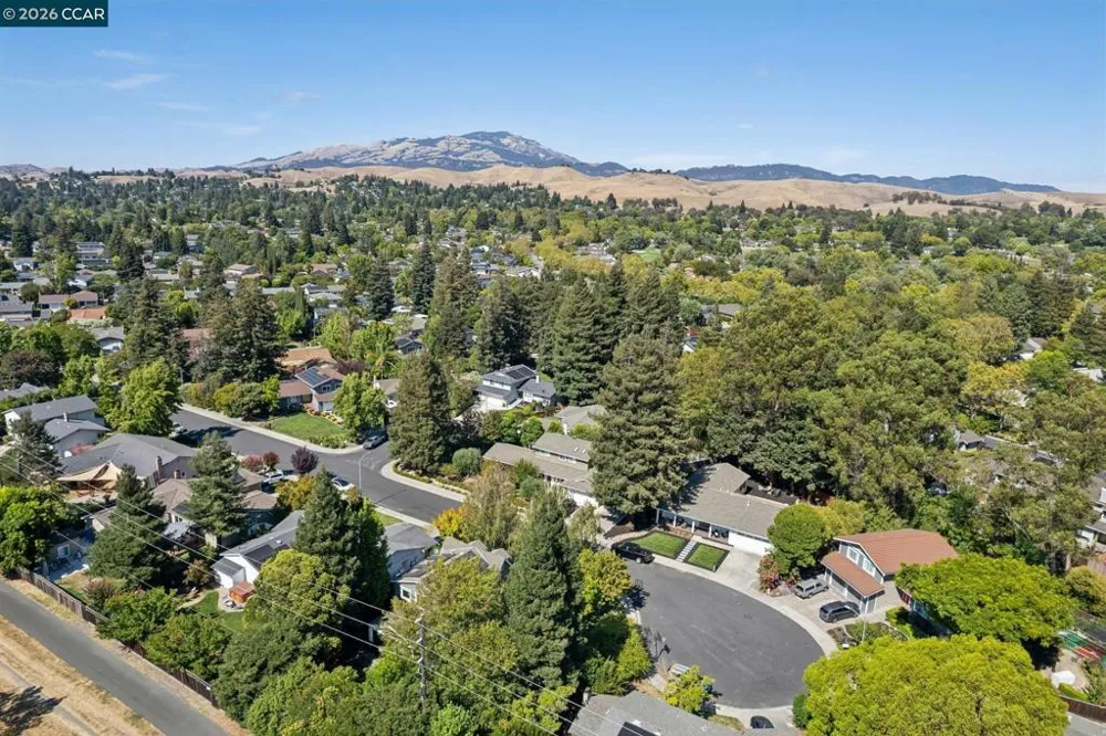1760 Saint Helena Dr Danville, CA 94526