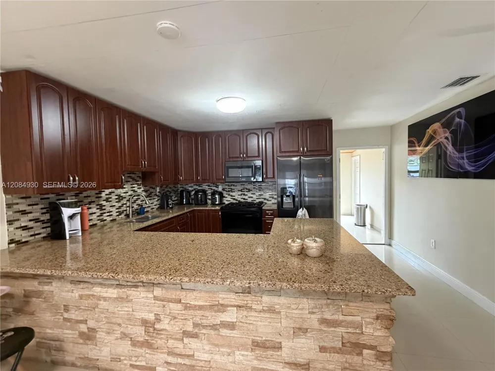 4435 NW 185th St Miami Gardens, FL 33055