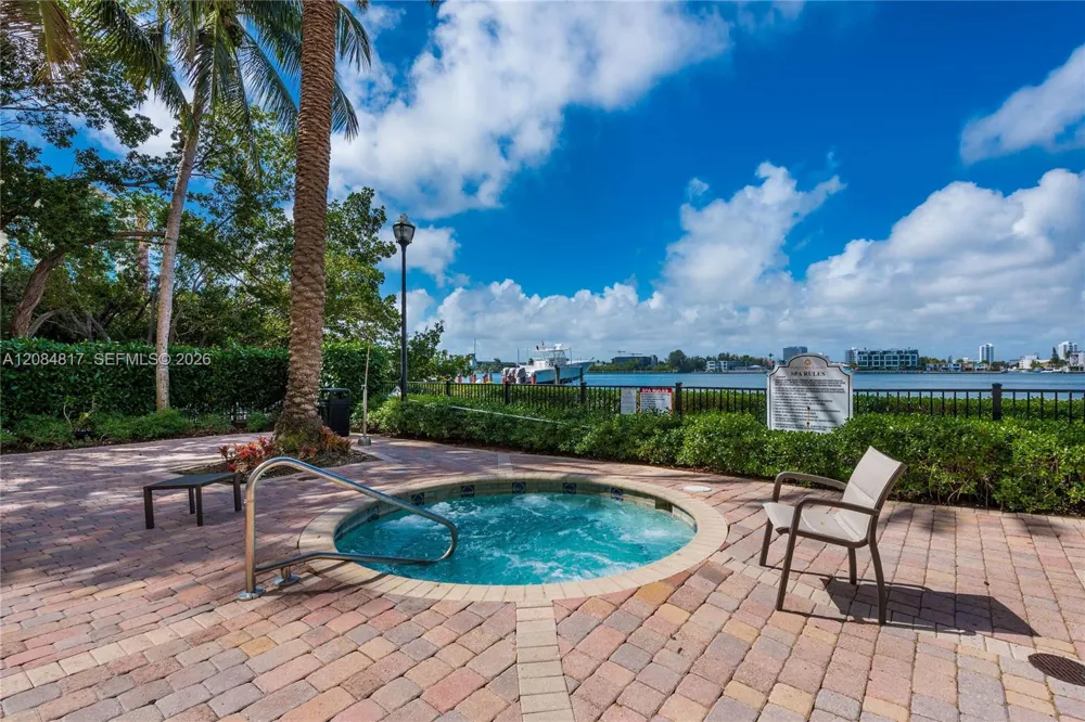 17100 Bay Rd #1414 Sunny Isles Beach, FL 33160