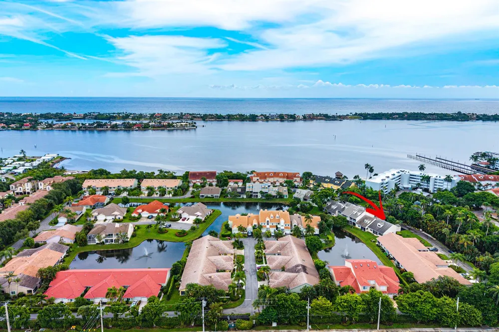 225 Lakeshore Drive Hypoluxo, FL 33462