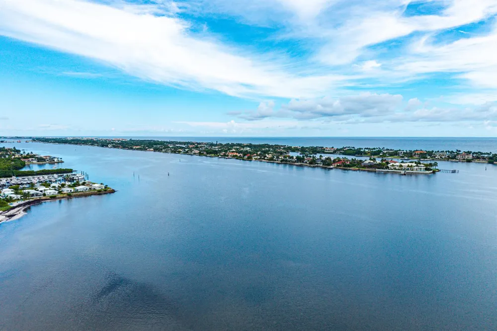 225 Lakeshore Drive Hypoluxo, FL 33462