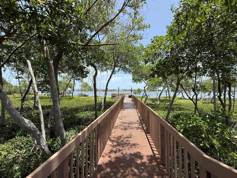 225 Lakeshore Drive Hypoluxo, FL 33462