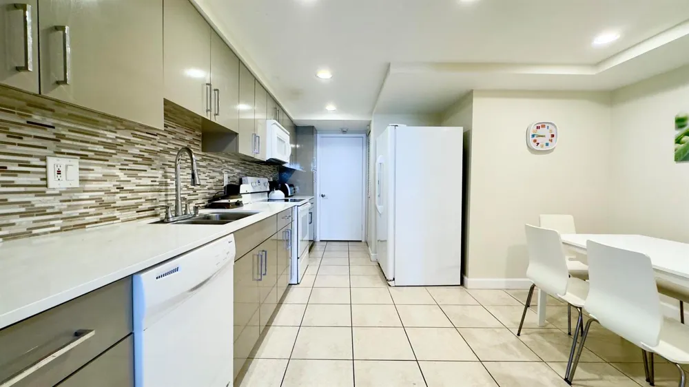 5100 OCEAN BOULEVARD #1012 Lauderdale By The Sea, FL 33308