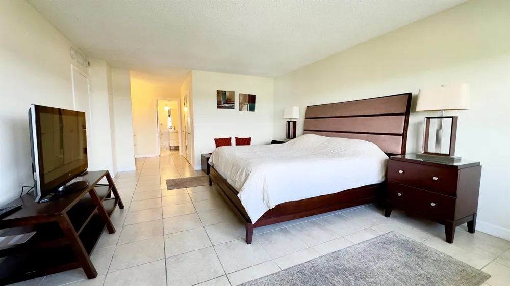 5100 OCEAN BOULEVARD #1012 Lauderdale By The Sea, FL 33308