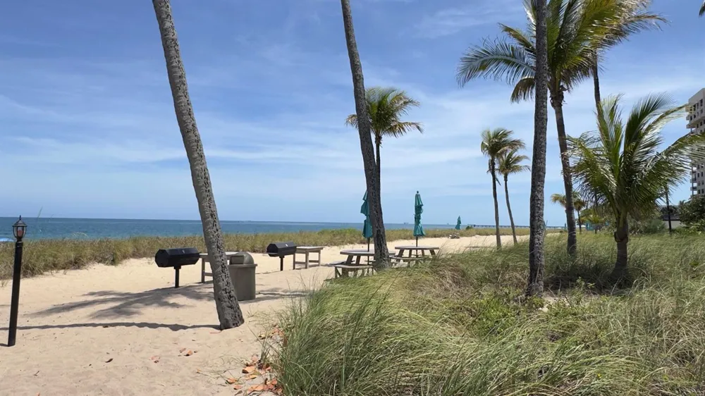 5100 OCEAN BOULEVARD #1012 Lauderdale By The Sea, FL 33308