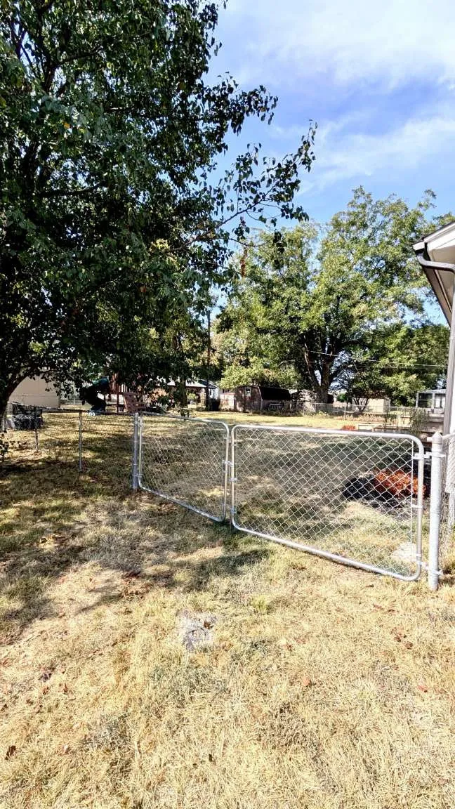 617 E Fort Worth Place Broken Arrow, OK 74012