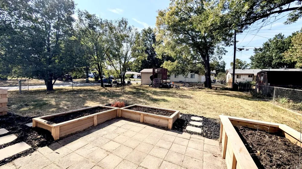 617 E Fort Worth Place Broken Arrow, OK 74012
