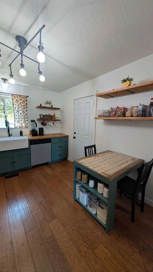 617 E Fort Worth Place Broken Arrow, OK 74012