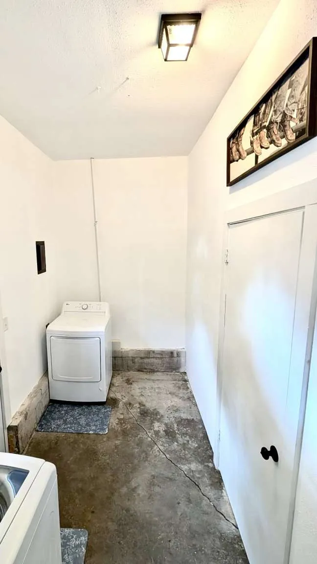 617 E Fort Worth Place Broken Arrow, OK 74012