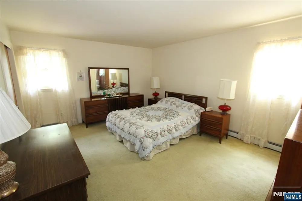 10 Bayberry Drive Montvale, NJ 07645