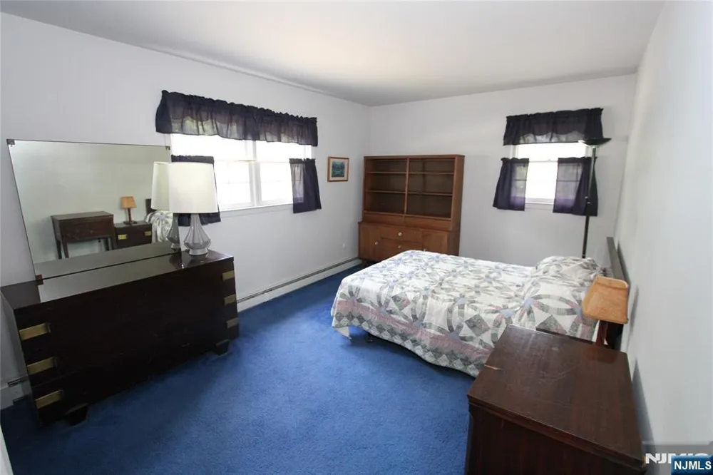 10 Bayberry Drive Montvale, NJ 07645